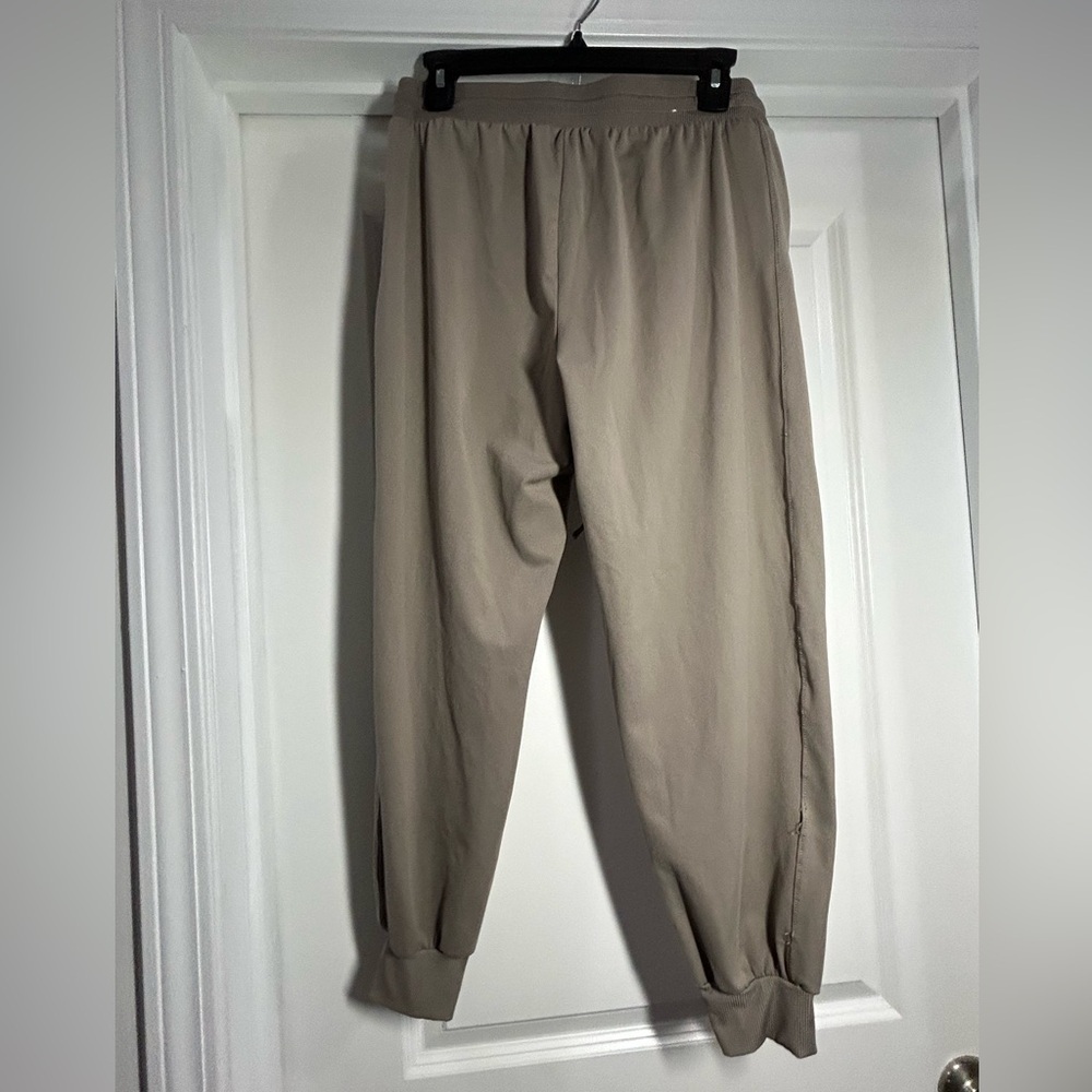 Rachel Zoe‎ Beige Joggers-Minor Flaw (see picture)
